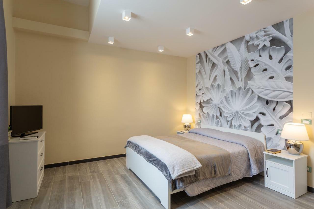 Le Stanze Di Carla! Bagno Privato, Cucina In Comune Florença Exterior foto