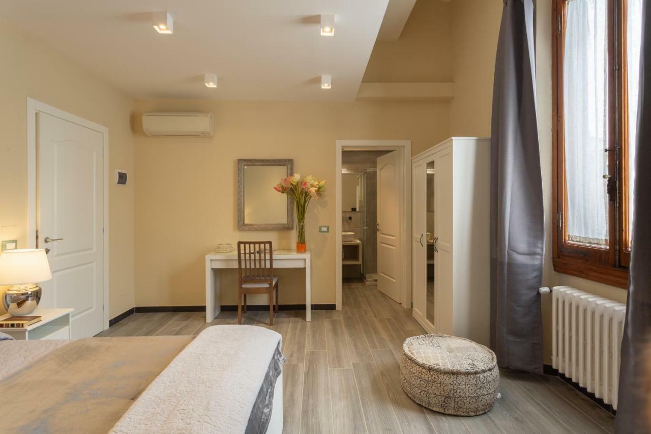 Le Stanze Di Carla! Bagno Privato, Cucina In Comune Florença Exterior foto
